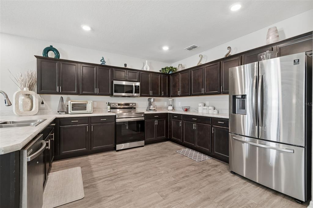 6396 Gardner Drive Lakeland, FL 33813 - Photo 9 of 59