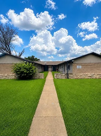 $1,350 | 819 Bluebird Drive, Unit 821, Irving, TX 75061