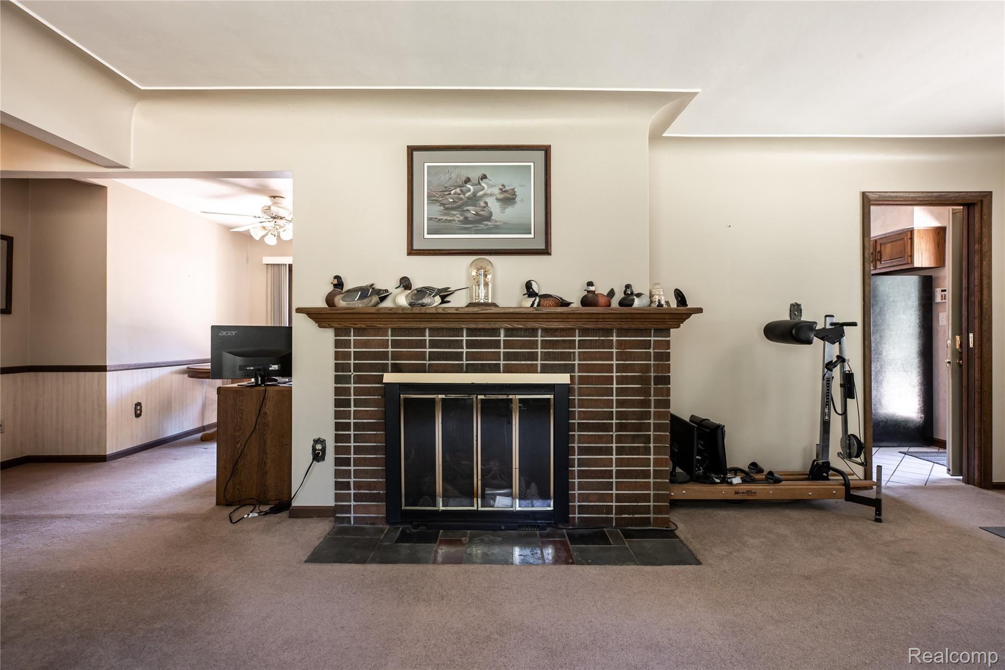 3496 Hazelton Avenue Rochester, MI 48307 - Photo 31 of 35 3496 HAZELTON AVE - INTERIOR-10.jpg