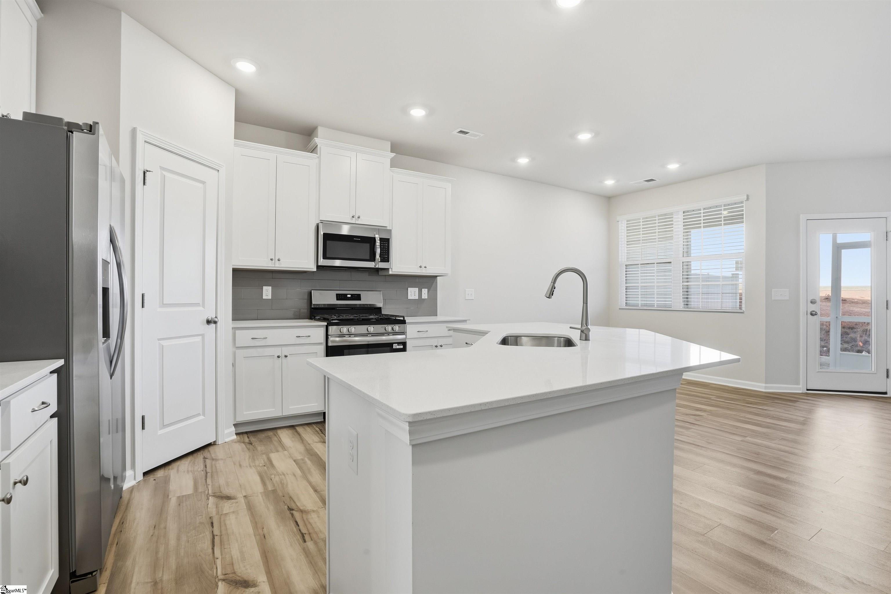 1736 Hidalgo Drive, Unit CSG 91 Boiling Springs, SC 29316 - Photo 4 of 25