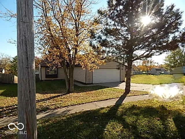 $1,695 | 561 Boonesboro Road, Greenwood, IN 46142