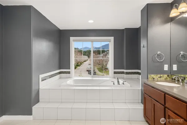 $1,474,999 | 1635 Tannerwood Way Southeast, North Bend, WA 98045