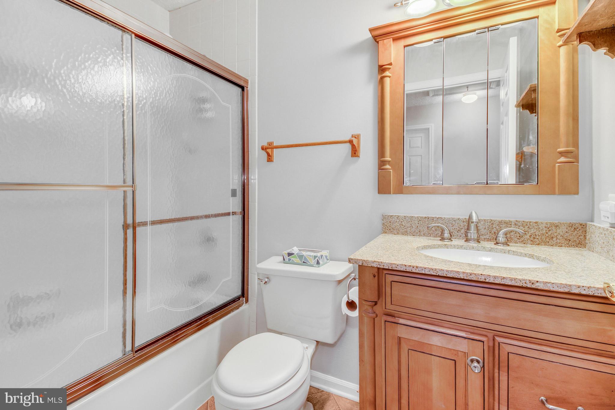 7040 Johnnycake Road Catonsville, MD 21228 - Photo 19 of 34 Shared Bedroom 2 and 3 Bath