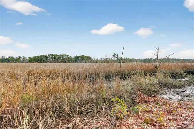 $465,000 | 140 Mosswood Drive, Savannah, GA 31405