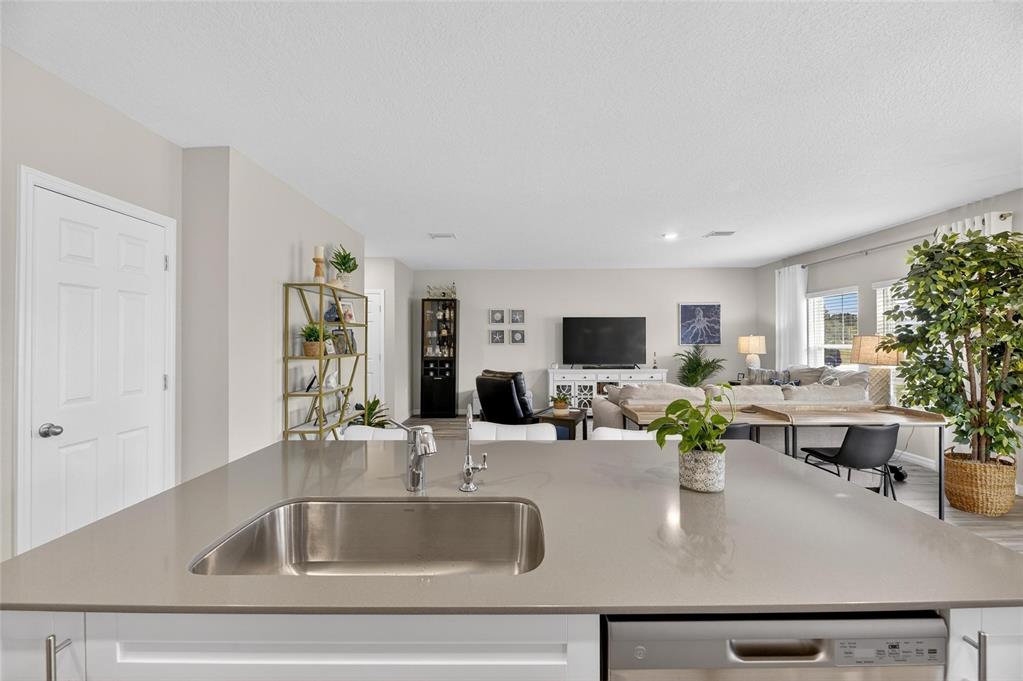 12908 Hawkstone Trail Boulevard Lithia, FL 33547 - Photo 15 of 76