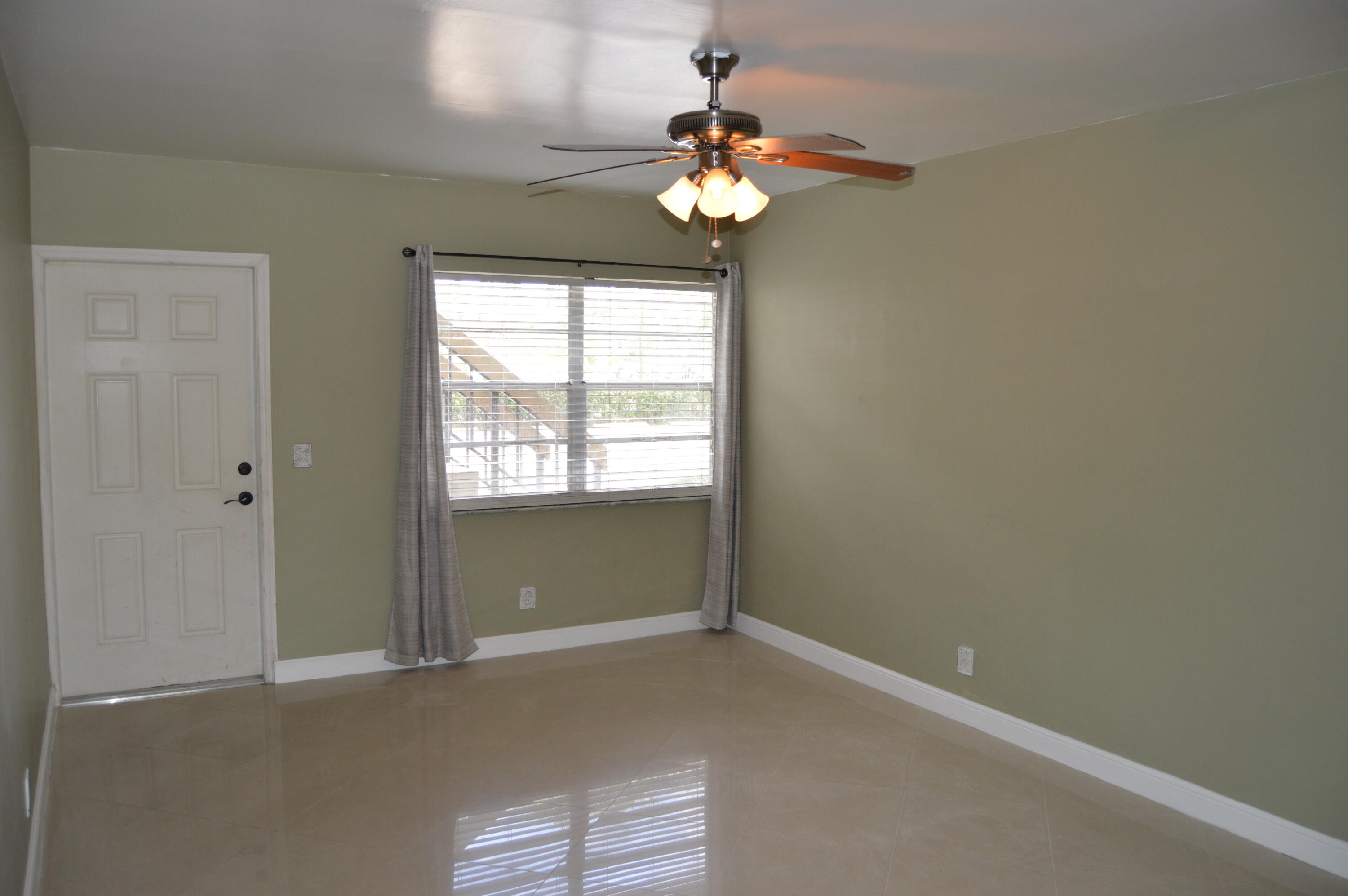 9500 Southwest 3rd Street, Unit A101 Boca Raton, FL 33428 - Photo 7 of 50 DSC_0207
