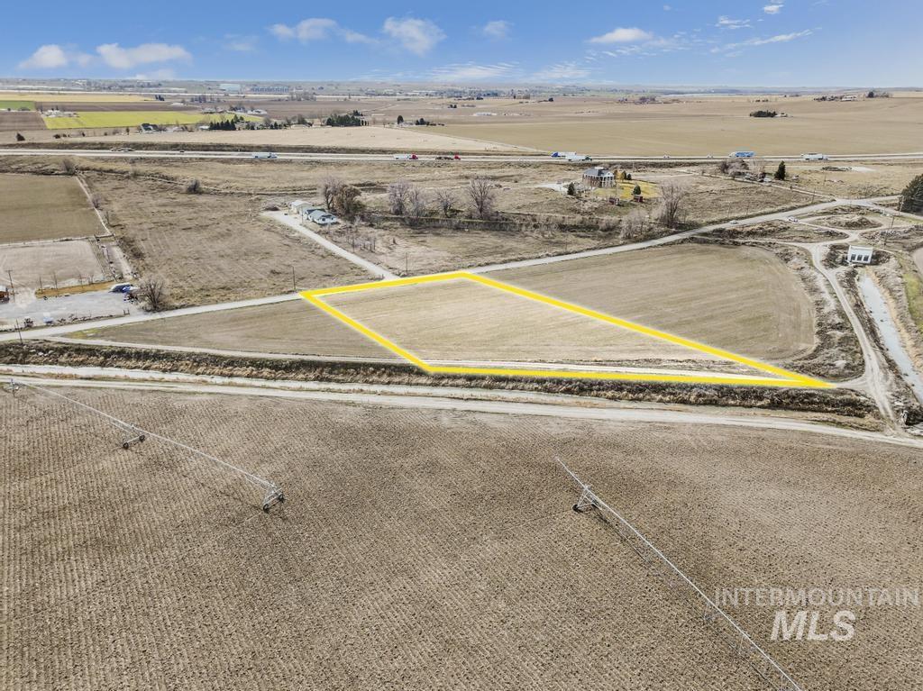 3 300 South Road Paul, ID 83347 - Photo 4 of 12 Overview of rural landscape
