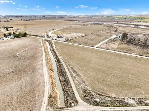 $120,000 | 3 300 South Road, Paul, ID 83347