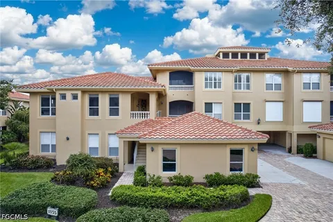 $1,050,000 | 1855 Les Chateaux Boulevard, Unit 5201, Naples, FL 34109