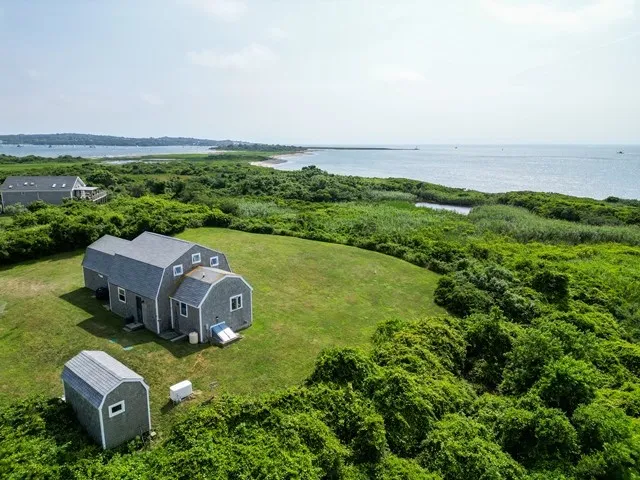$2,500,000 | 721 Corn Neck Road, Block Island, RI 02807