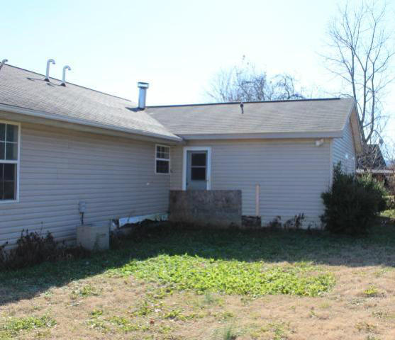 885 Hunter Cove Road Allons, TN 38541 - Photo 2 of 7 REAR VIEW