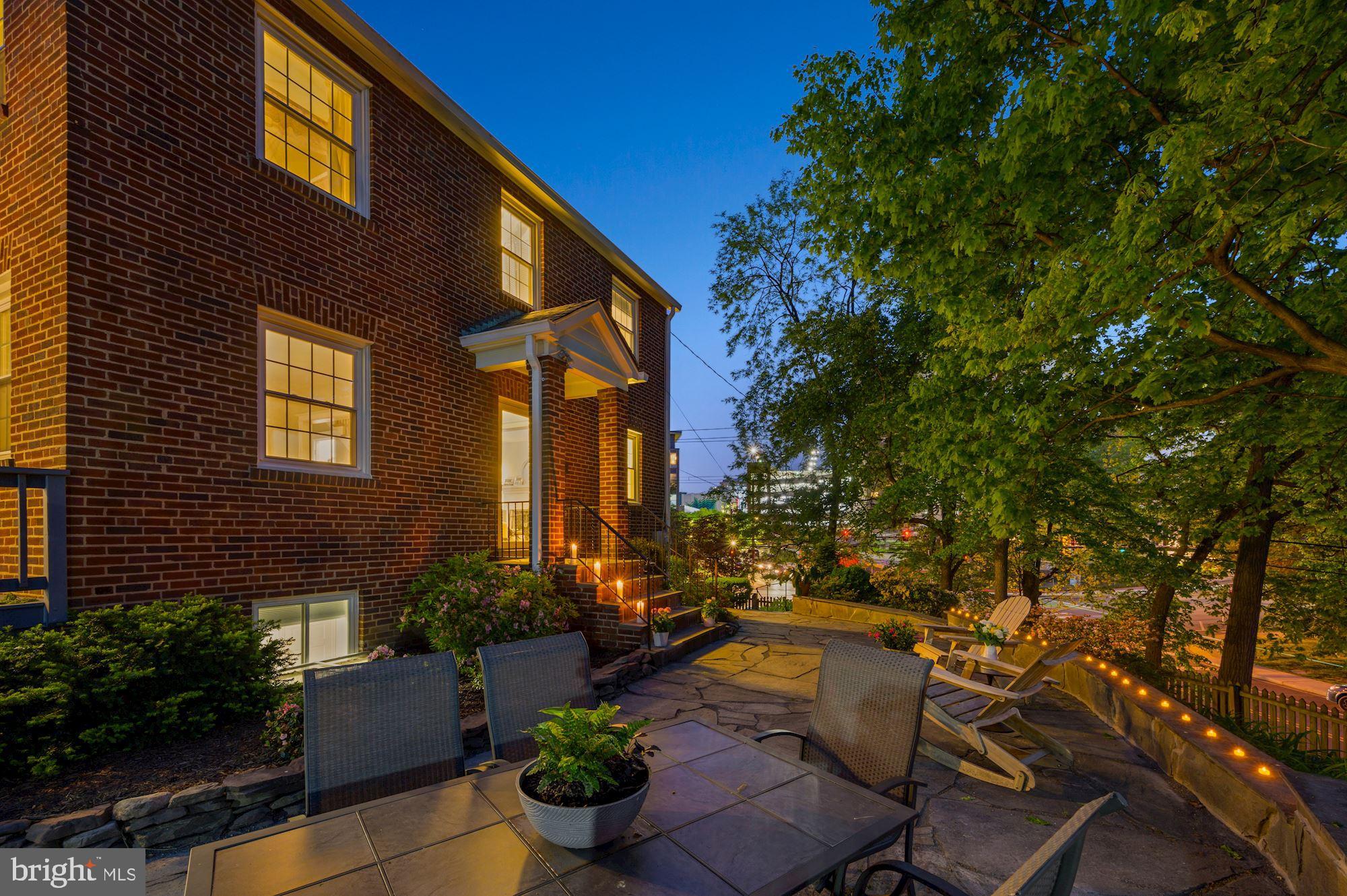 8617 Cedar Street Silver Spring, MD 20910 - Photo 3 of 83 Gallery Image 3