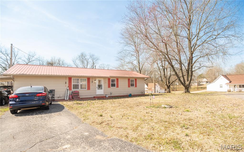 282 West Reed Avenue Puxico, MO 63960 - Photo 1 of 23