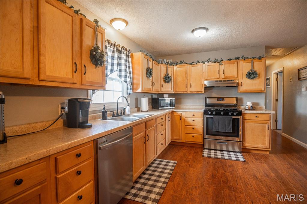 282 West Reed Avenue Puxico, MO 63960 - Photo 7 of 23