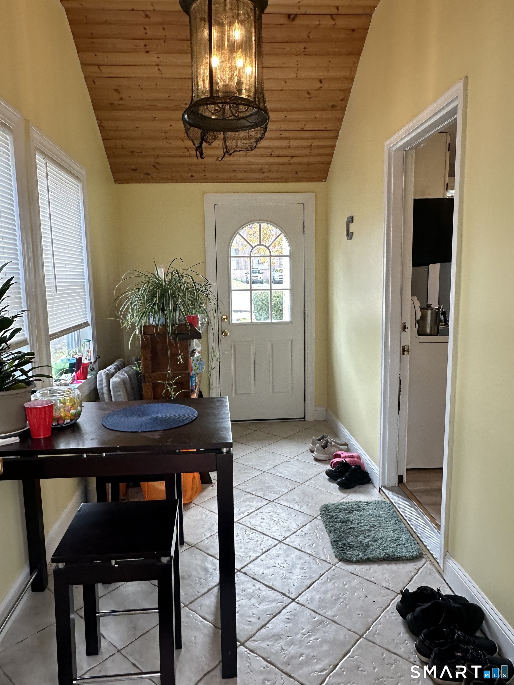 1031 Meriden Road Waterbury, CT 06705 - Photo 26 of 30