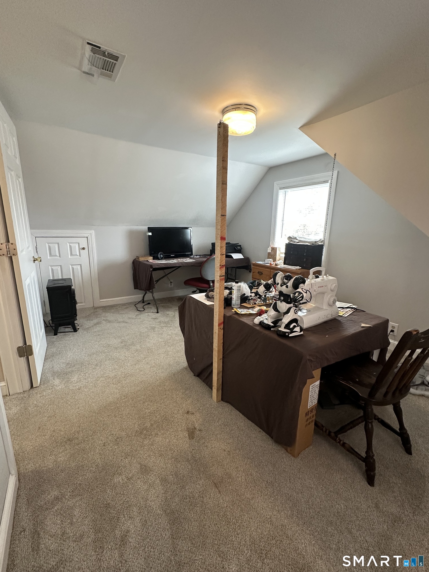 1031 Meriden Road Waterbury, CT 06705 - Photo 4 of 30