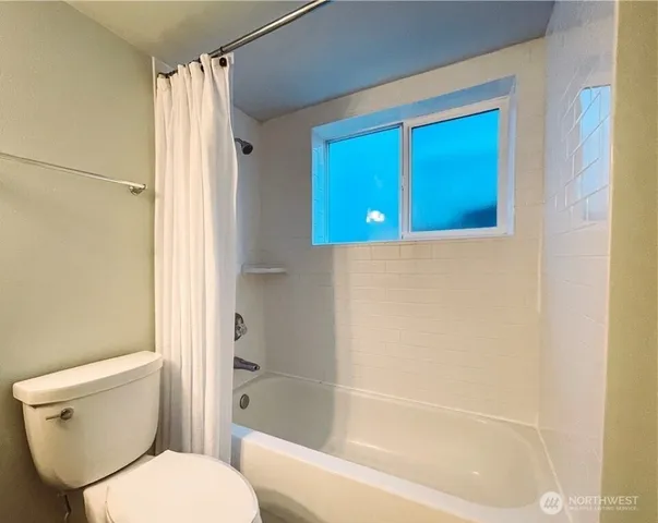 $2,000 | 516 2nd Avenue South, Unit B, Kirkland, WA 98033