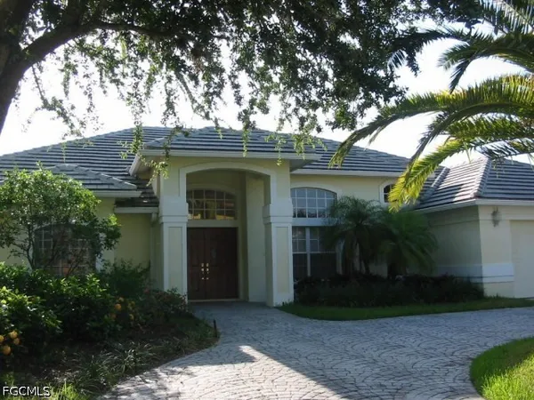 $3,200 | 11761 Pinewood Lakes Drive, Fort Myers, FL 33913