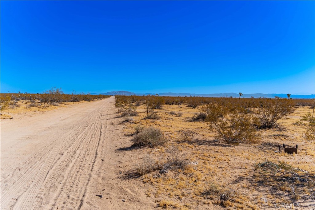 6311431 Sunset Road Joshua Tree, CA 92252 - Photo 12 of 15 a view of ocean view with beach