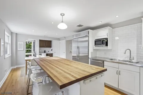 $899,000 | 31 Knollwood Avenue, Madison, NJ 07940
