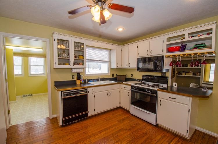 12447 Dunn Road Mishawaka, IN 46545 - Photo 10 of 27 Gallery Image 10