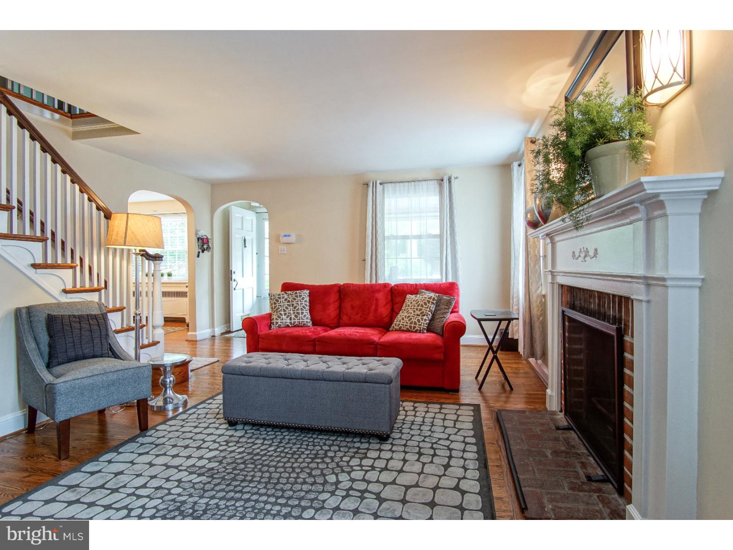 104 Hilltop Road Philadelphia, PA 19118 - Photo 3 of 25 Gallery Image 3