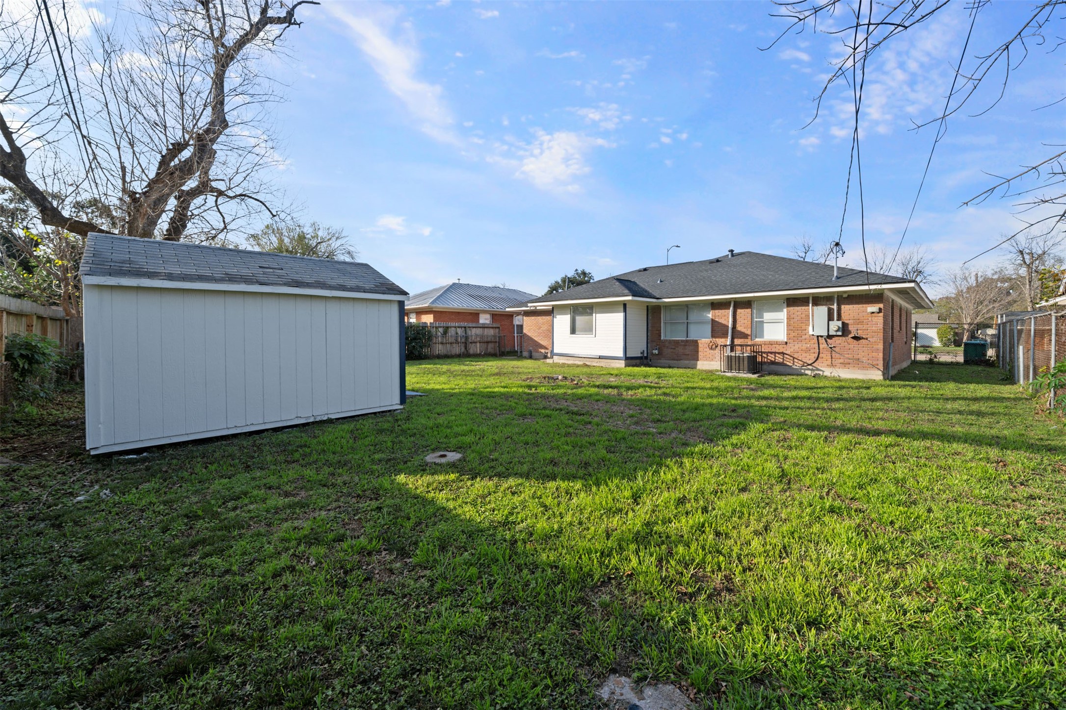 4601 West 43rd Street Houston, TX 77092 - Photo 27 of 40 a view of a house with a big yard