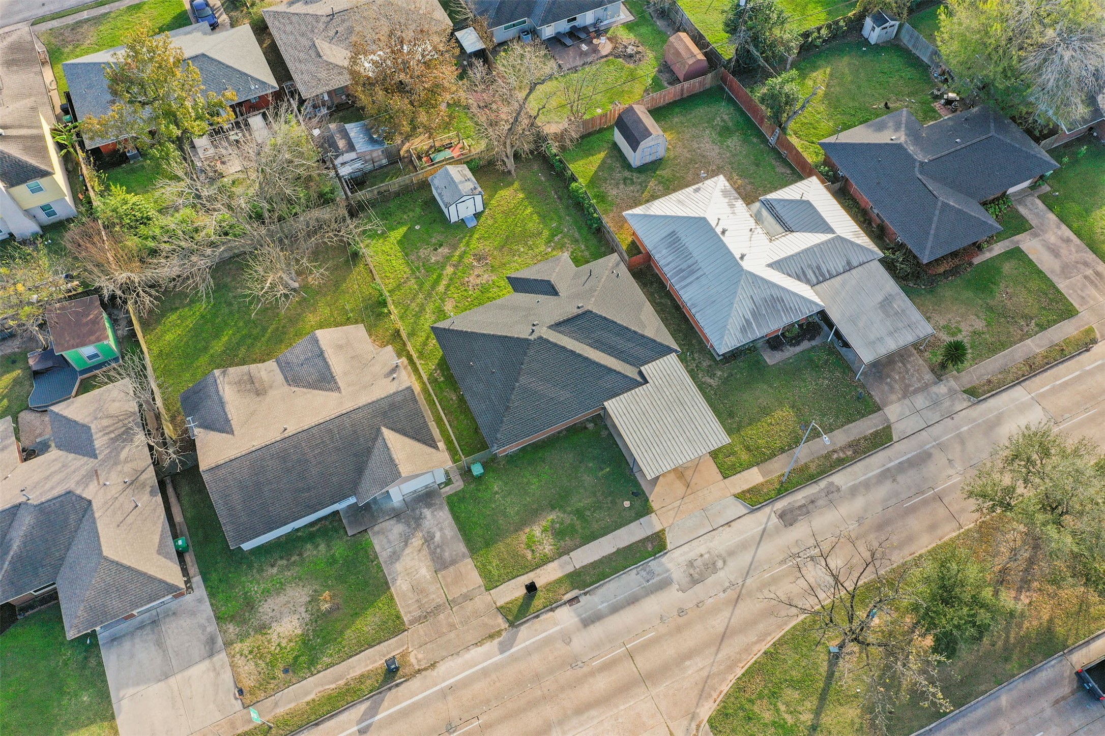 4601 West 43rd Street Houston, TX 77092 - Photo 32 of 40 an aerial view of a house with a yard