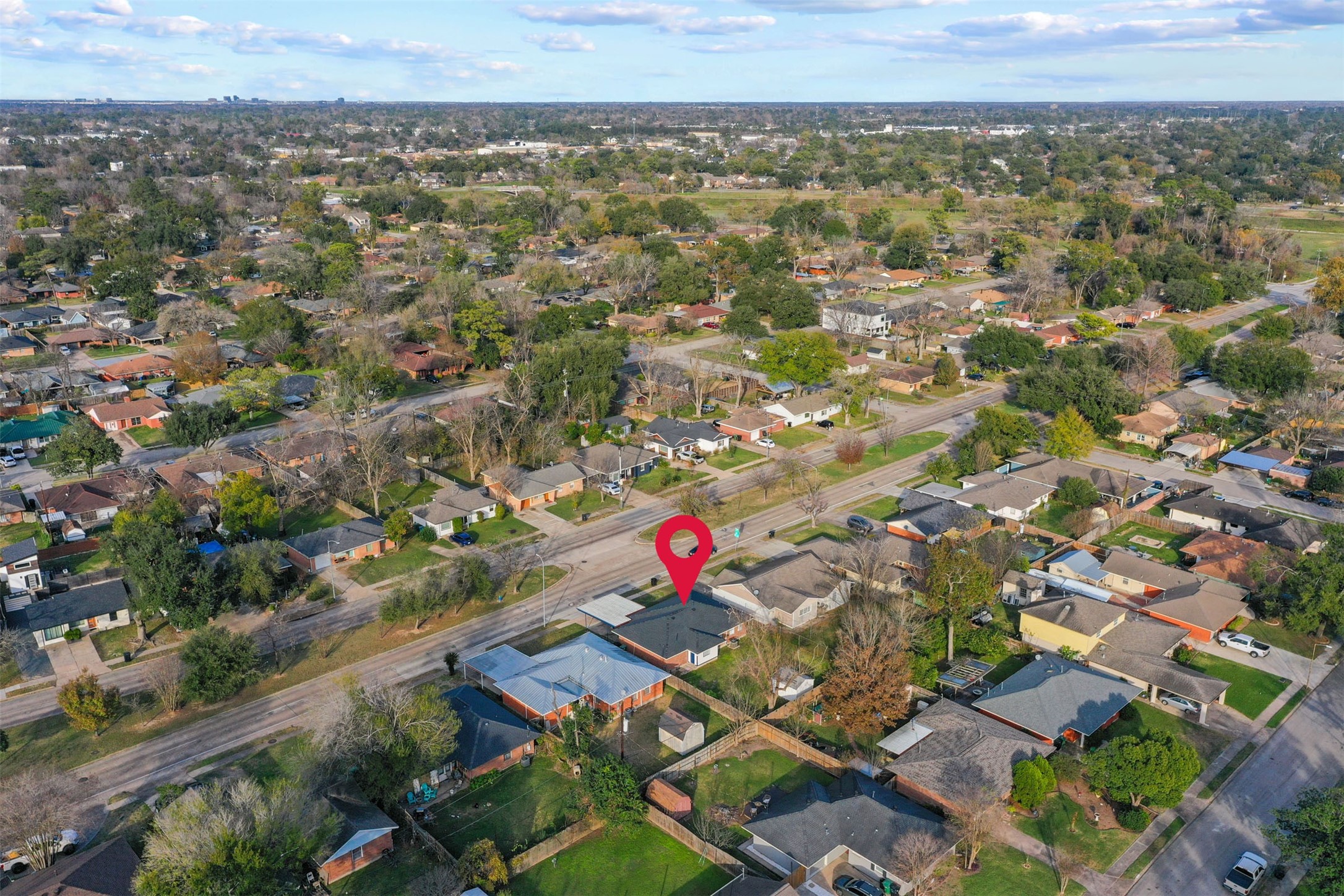4601 West 43rd Street Houston, TX 77092 - Photo 35 of 40 an aerial view of residential houses with outdoor space and trees