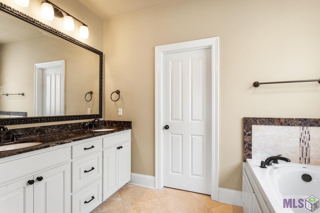 8272 Valencia Court Baton Rouge, LA 70820 - Photo 13 of 22