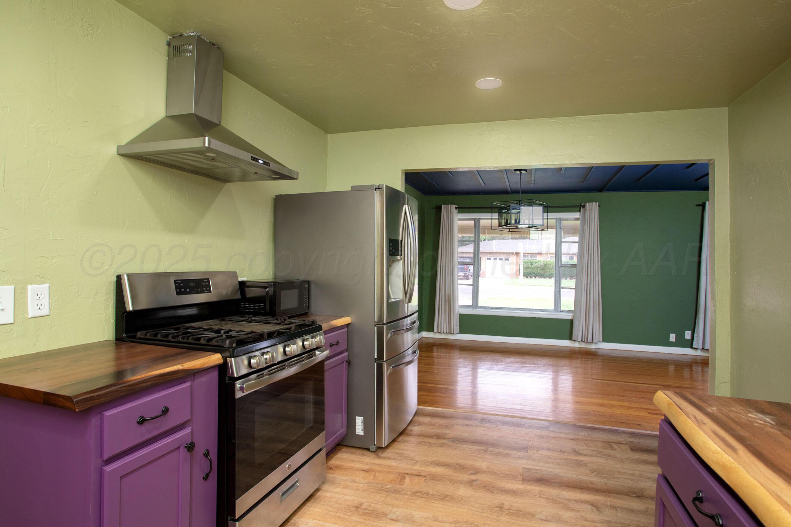 3412 South Rusk Street Amarillo, TX 79109 - Photo 11 of 36 KITCHEN/DINING