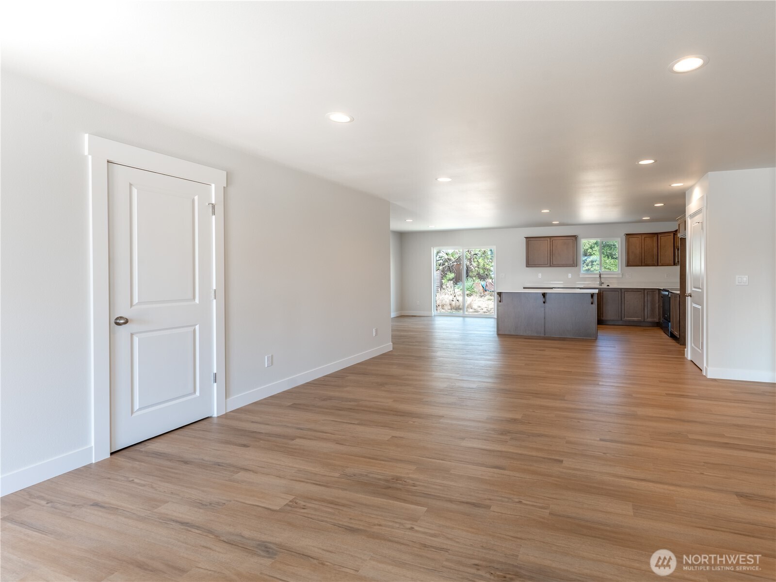 86 Salmon Drive Wenatchee, WA 98801 - Photo 4 of 28