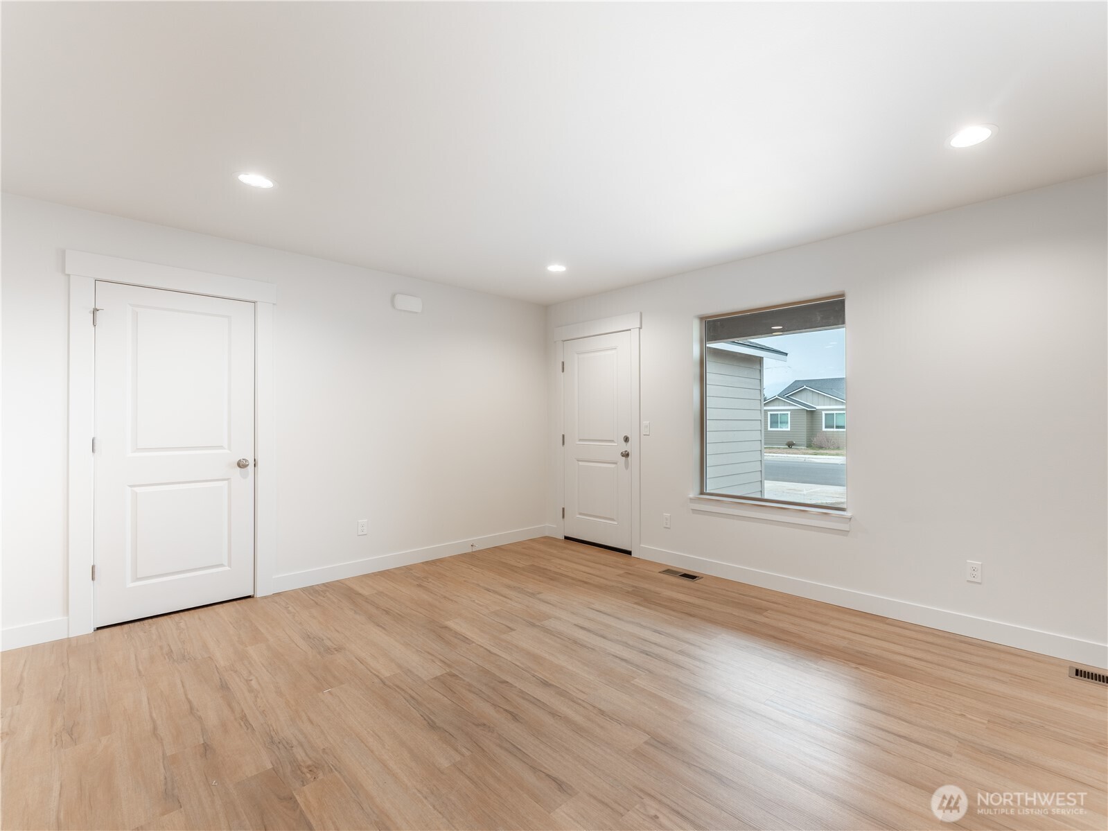 86 Salmon Drive Wenatchee, WA 98801 - Photo 5 of 37
