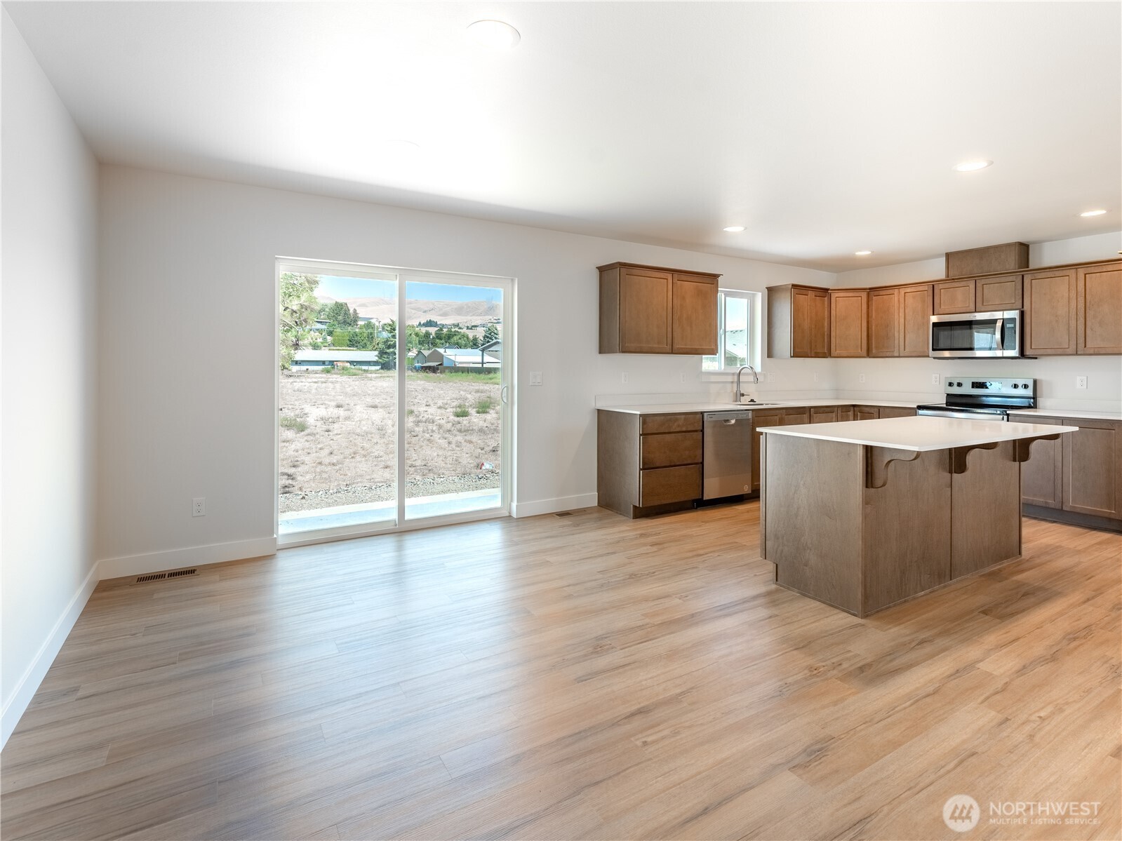 86 Salmon Drive Wenatchee, WA 98801 - Photo 6 of 28