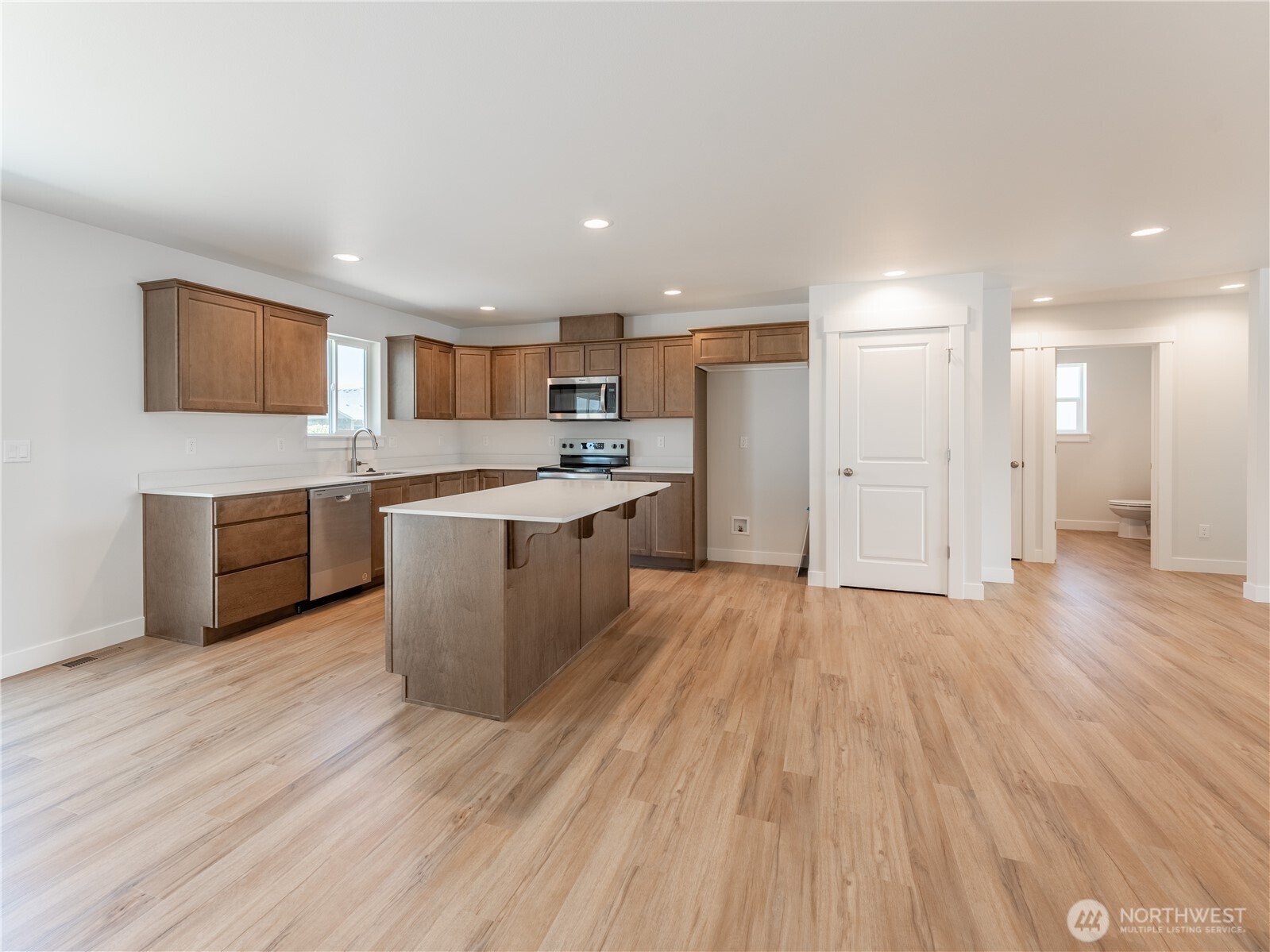 86 Salmon Drive Wenatchee, WA 98801 - Photo 7 of 28