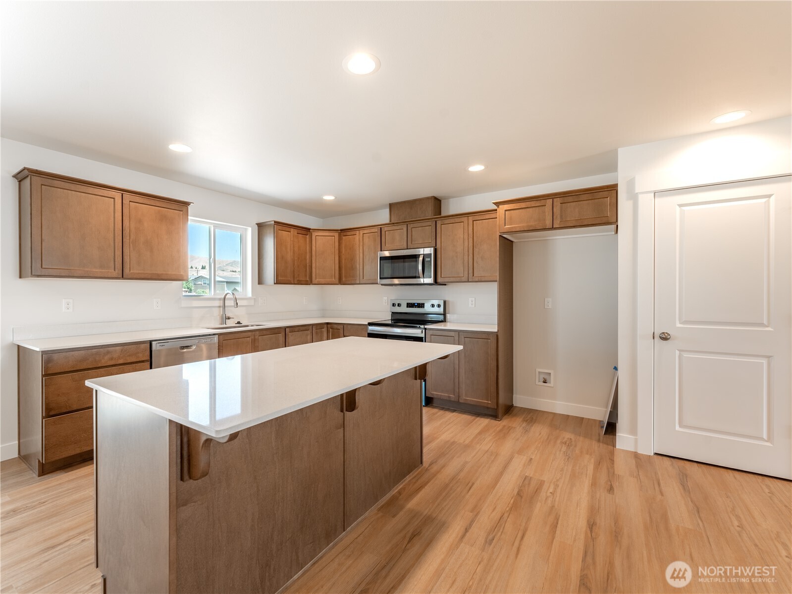 86 Salmon Drive Wenatchee, WA 98801 - Photo 9 of 28