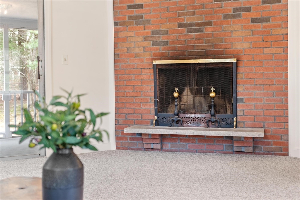 31 Old Stagecoach Road Bedford, MA 01730 - Photo 12 of 37
