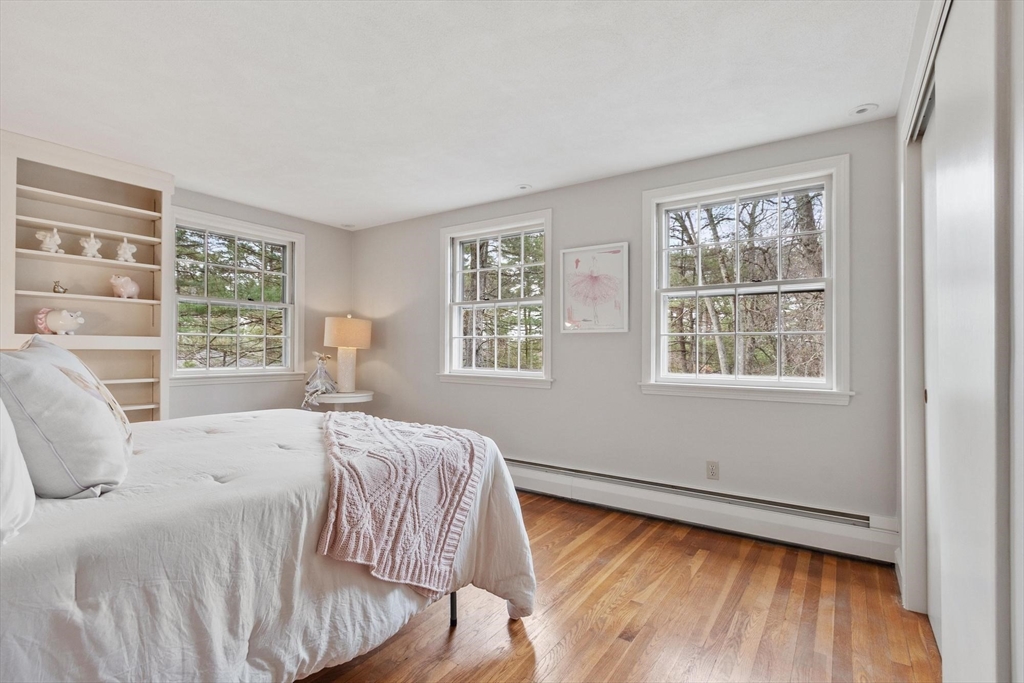 31 Old Stagecoach Road Bedford, MA 01730 - Photo 27 of 37
