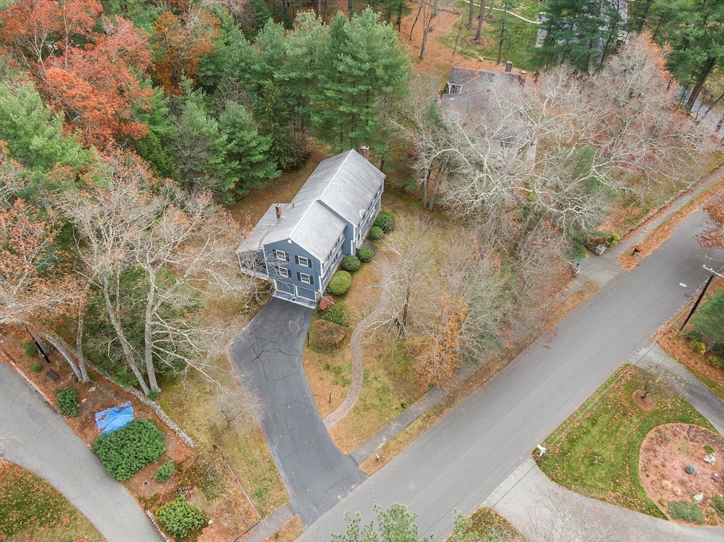 31 Old Stagecoach Road Bedford, MA 01730 - Photo 3 of 37