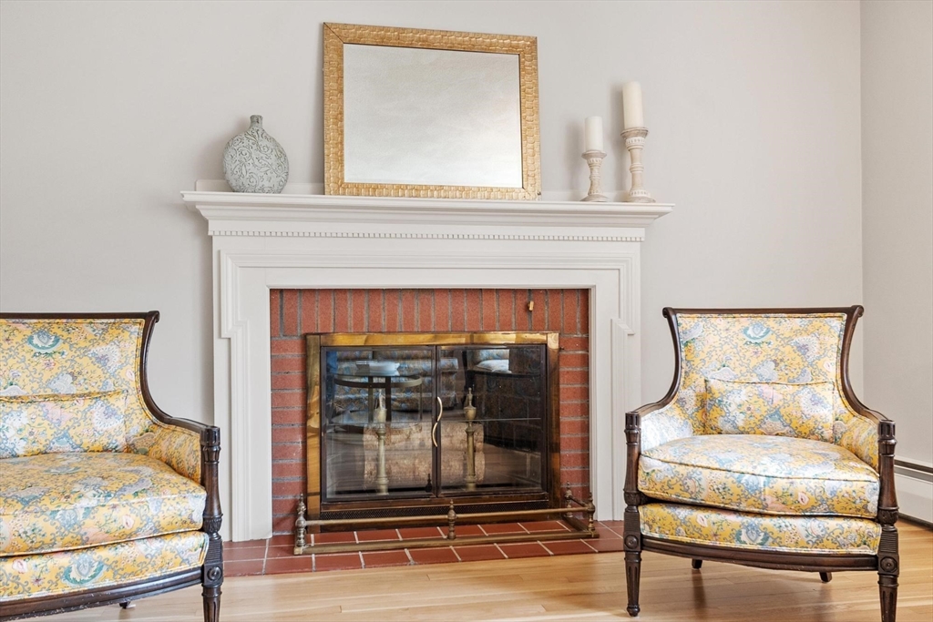 31 Old Stagecoach Road Bedford, MA 01730 - Photo 5 of 37