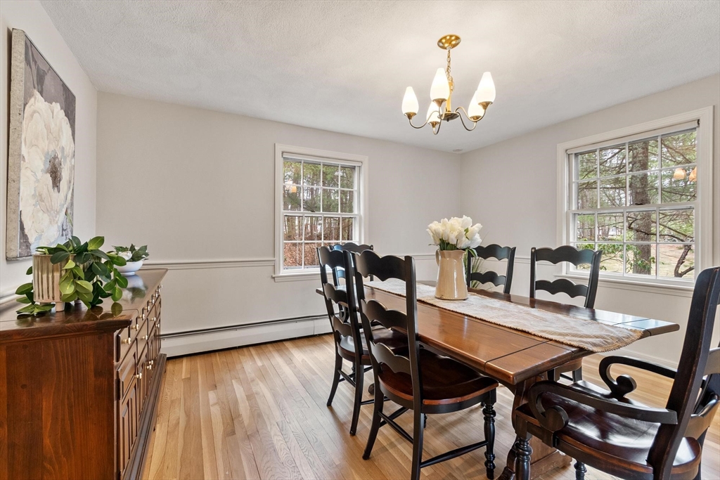31 Old Stagecoach Road Bedford, MA 01730 - Photo 9 of 37