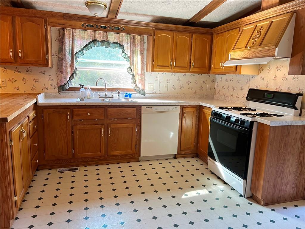 147 Spring Valley Road Evans City, PA 16033 - Photo 11 of 27 Gallery Image 11