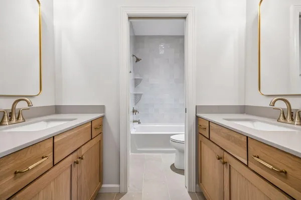 $1,149,900 | 16737 47th Place North, Plymouth, MN 55446