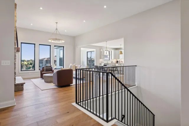 $1,164,900 | 16737 47th Place North, Plymouth, MN 55446