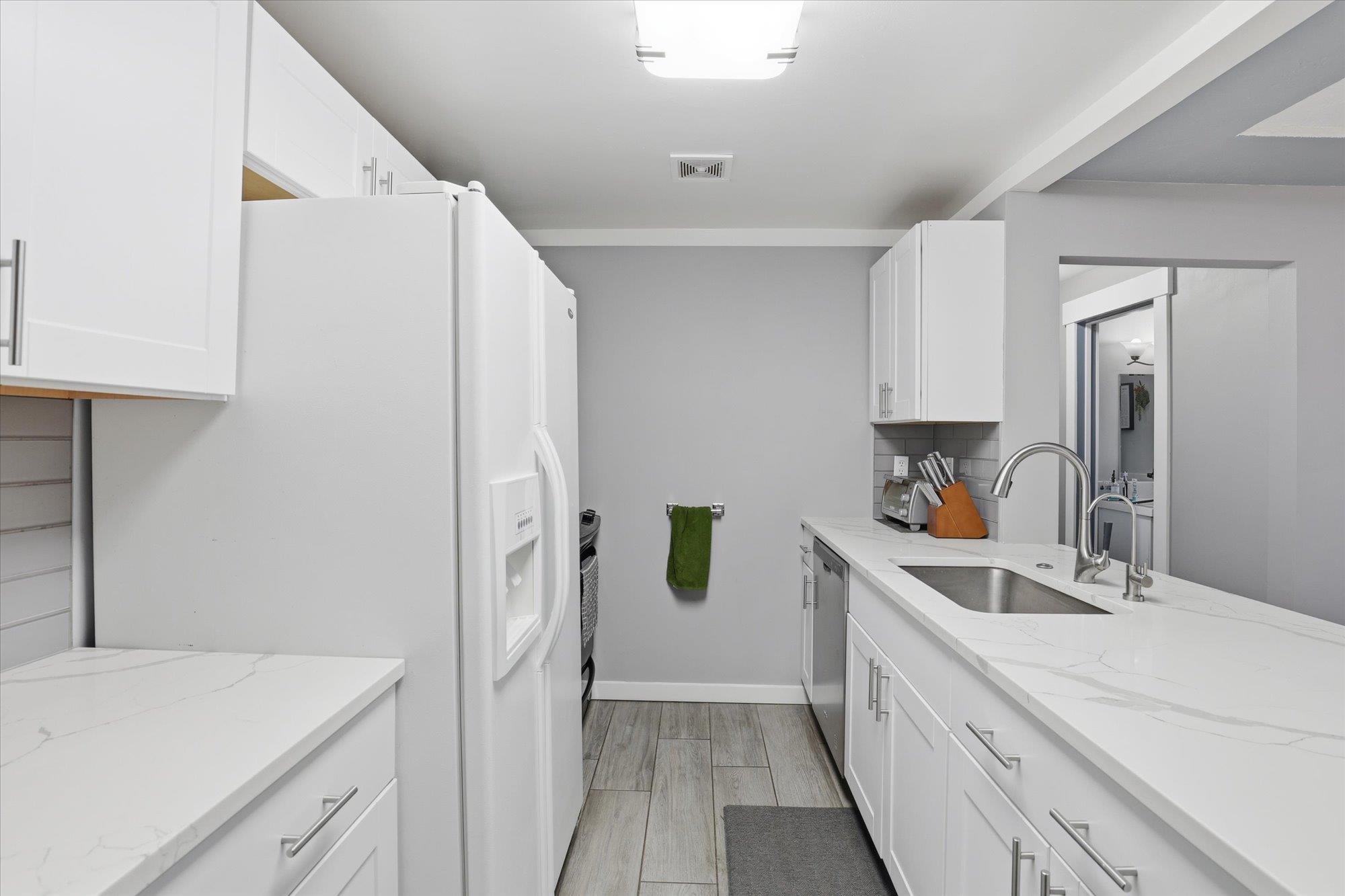 2615 North Hogan Street Spokane, WA 99207 - Photo 10 of 43