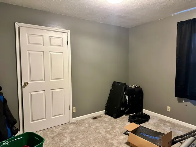 $179,900 | 1779 East Little Bear Road, Connersville, IN 47331