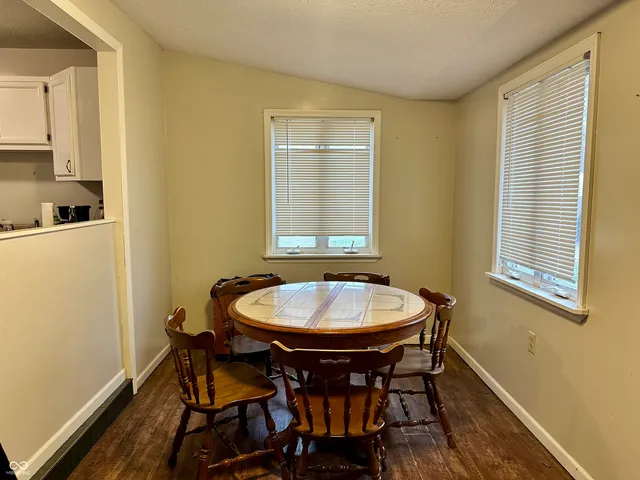 $179,900 | 1779 East Little Bear Road, Connersville, IN 47331