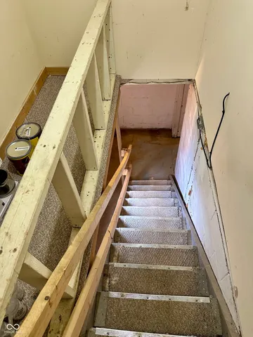 $179,900 | 1779 East Little Bear Road, Connersville, IN 47331