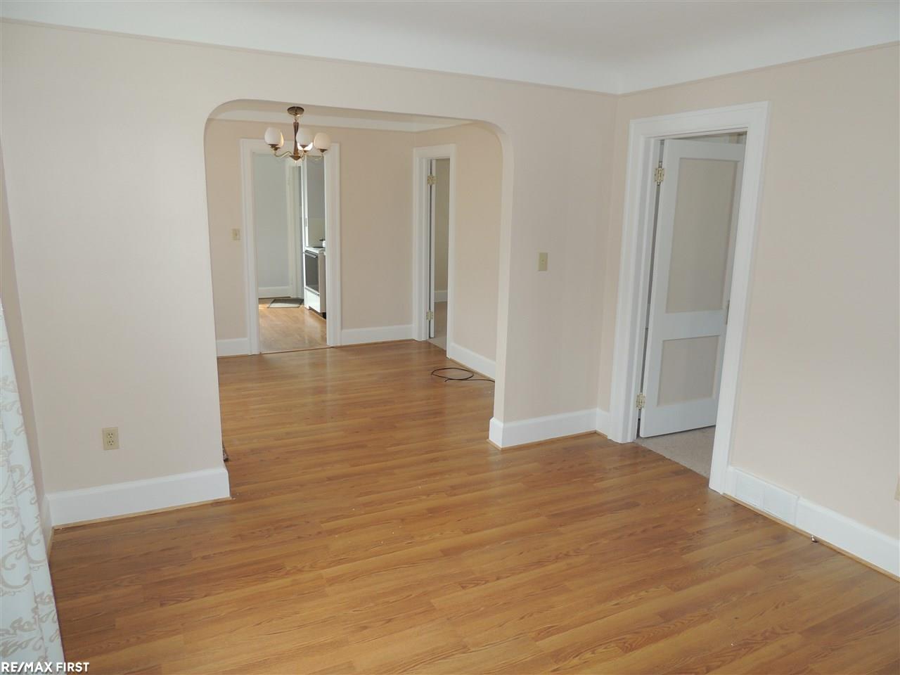 375 Cass Mount Mount Clemens, MI 48043 - Photo 5 of 26