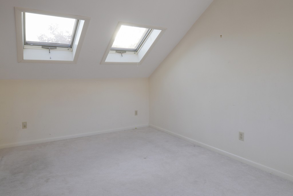 17 Calthrope Road Marblehead, MA 01945 - Photo 11 of 25 Gallery Image 11